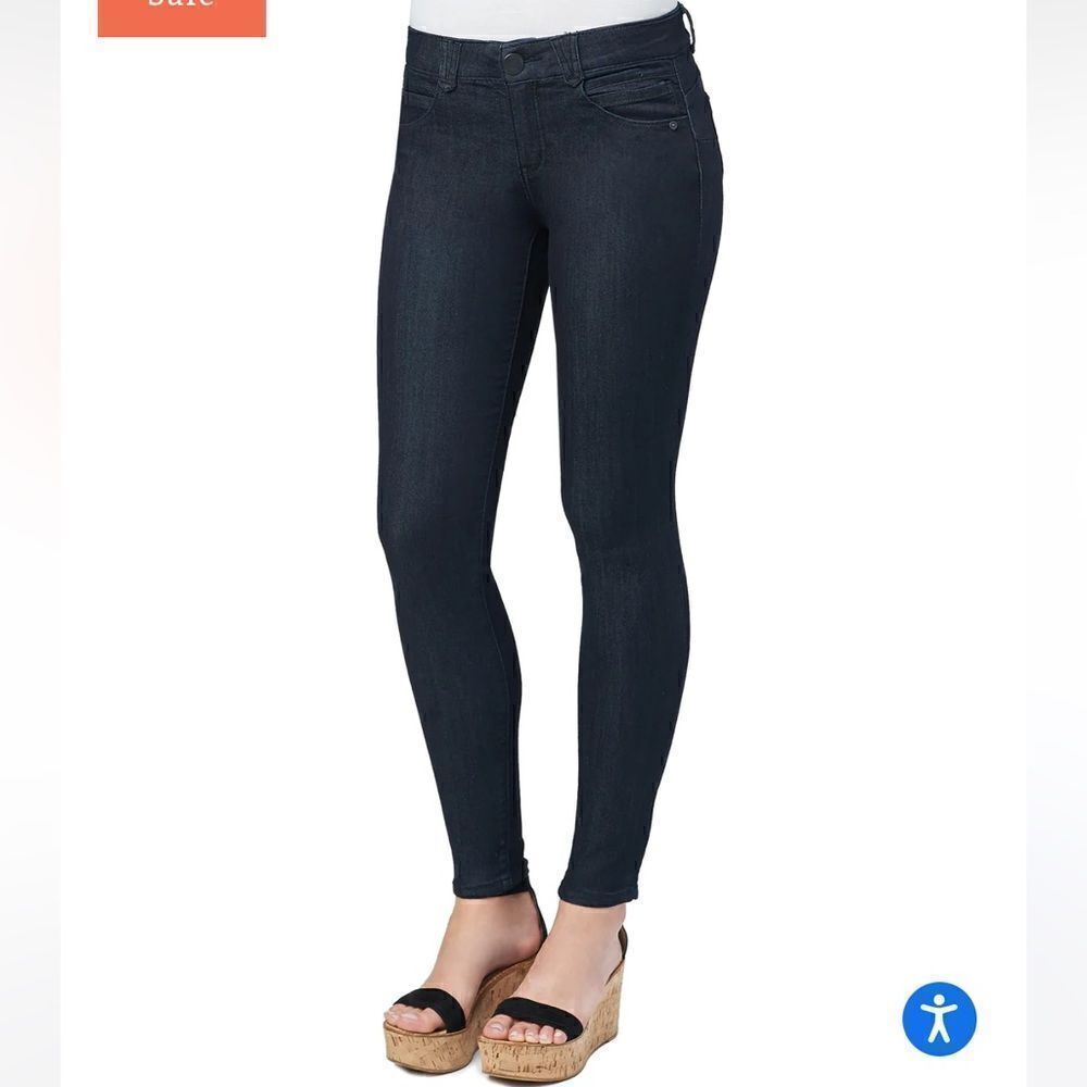 WOMEN’S SIZE 6 DEMOCRACY “AB”TECHNOLOGY JEANS